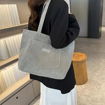 Large Capacity Bag With Front Pocket