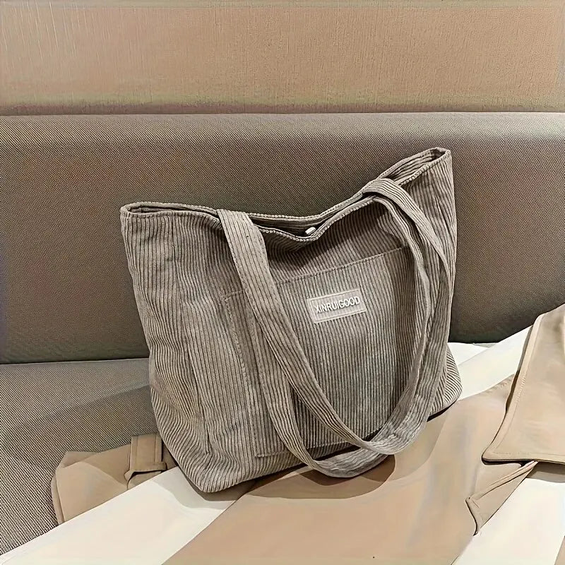 Large Capacity Bag With Front Pocket