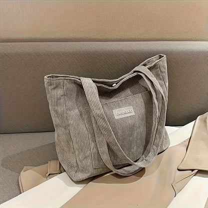 Large Capacity Bag With Front Pocket
